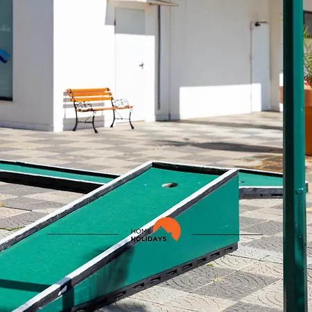 #191 Smile By Holidays *